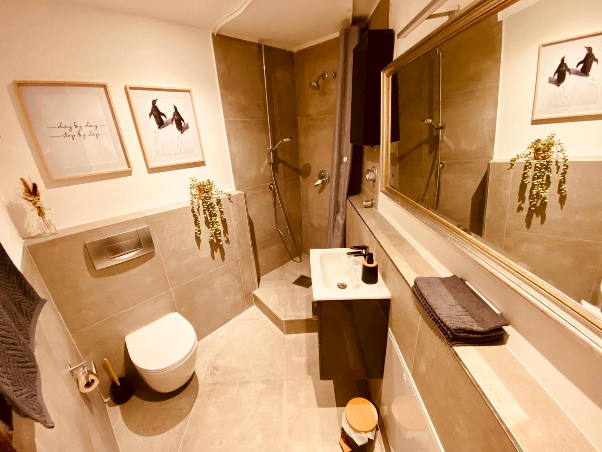 Living With Soul - Appartement Ueber Den Daechern Von Wiesbaden Luaran gambar