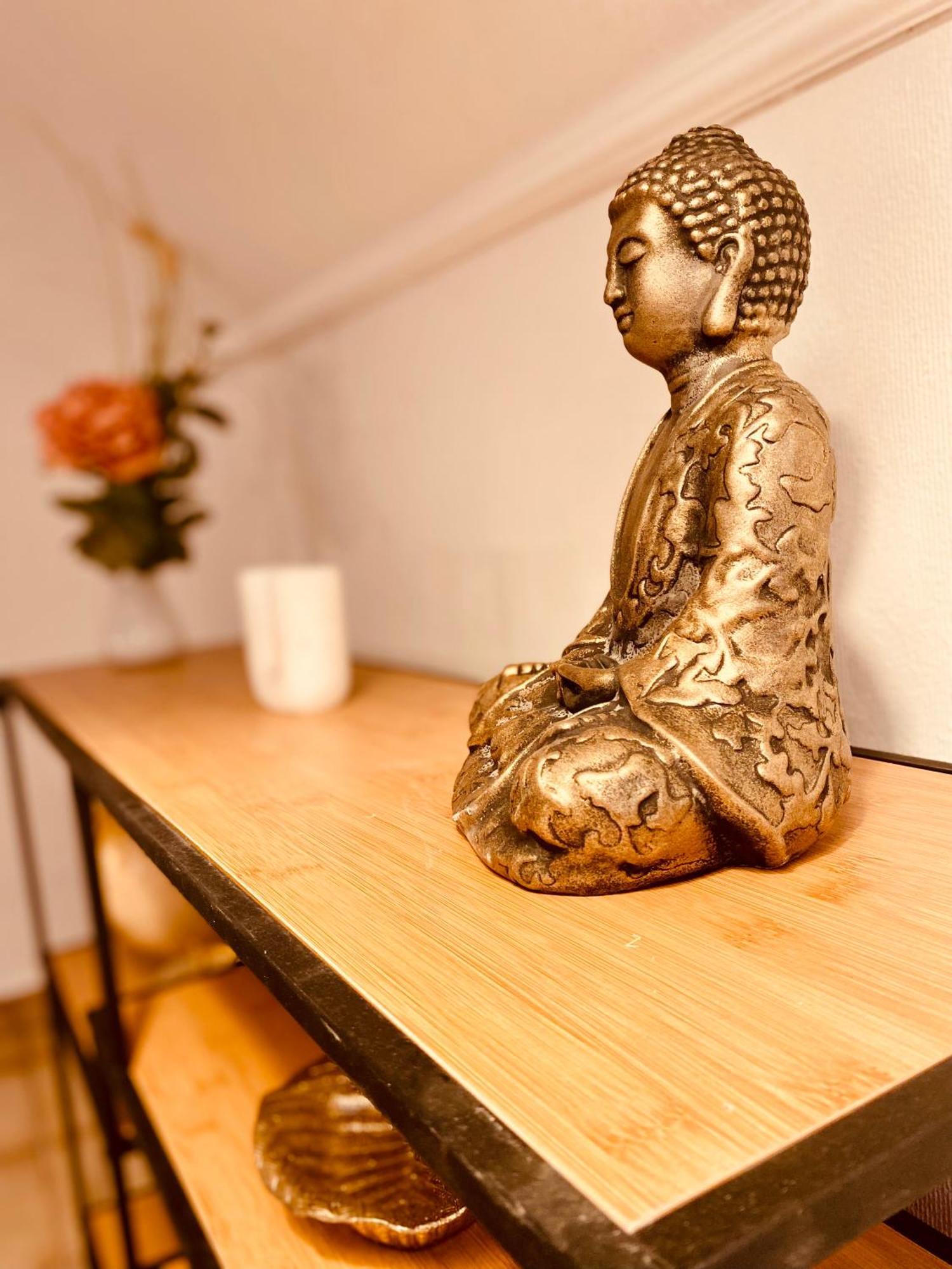 Living With Soul - Appartement Ueber Den Daechern Von Wiesbaden Luaran gambar